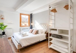 Santa Croce Flat - Modern Apartment