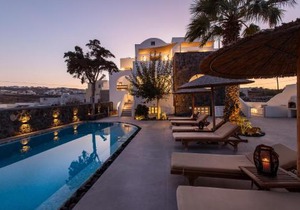 Santorini Villatzio Suites