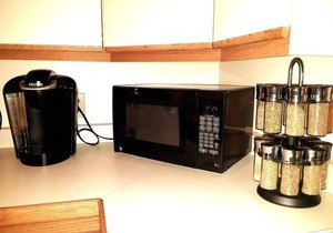 Sarnia Secret - BIG, Private 3 BR/2 BA APT by HWY