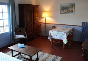 Scenic Apartment in Aimargues with Private Swimming Pool