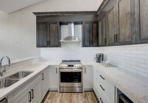Scenic Mountain Escape with BBQ and Private Patio