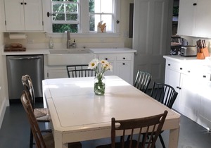 Sconset vintage mansion ON bluff- direct to beach nSteps to village + more beach