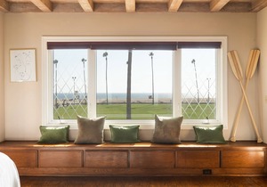 Sea Glass by AvantStay | 5BR Unique Beach House on Balboa Peninsula w/Patio