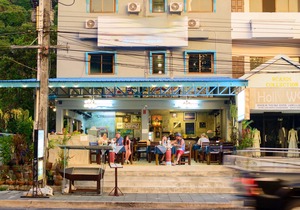 Seabox Khaolak Hostel