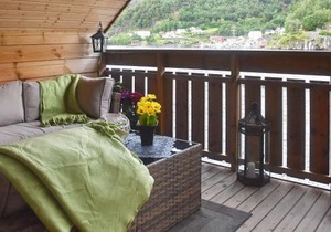 Seaside Serenity in Leirvik-By Traum