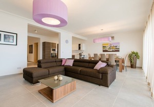 SEAVIEW APART IN FORT CAMBRIDGE with POOL