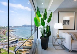 SEAVIEW BALCONY NEXT DOOR JW MARRIOTT !
