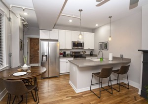 Secluded & Spacious 1BR Condo – Central in OTR