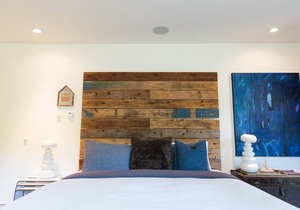 Secret Cove Waterfront Suite with Hot Tub