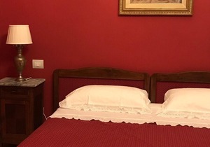Senator House - The Red Room