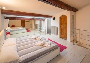 Serragli Loft Stylish and elegant 2-bedroom apartment