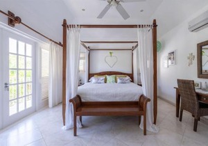 Shimmers, stunning, stylish West Coast Villa