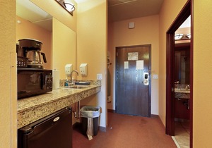 Side-by-side condos with in-room Jacuzzi, two fireplaces, & full kitchen