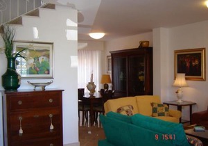 Silenzi Holiday Home