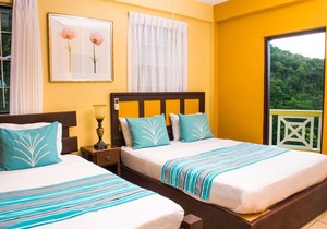 Simply Heavenly!!! Large Self Catered Two Bedroom Apartment With Huge Pool