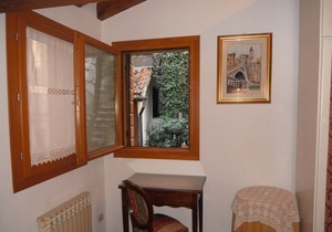 single independent house in the heart of Venice at 5 minuits walk from St Mark