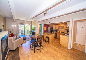 Ski and Racquet Club Condo CG4: Nice Location & Amenities!