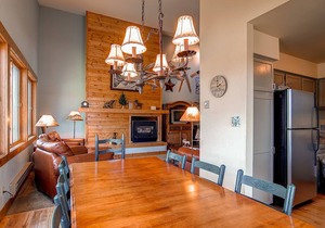 Ski Hill 32-Walk to Gondola & Main Street-Onsite Hot Tubs-Great Location!