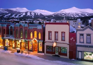 Ski In Newly Refinished Condo ON THE RIVER. Stunning location near Main Street