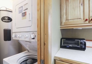 Ski-In/Out Cedars Chalet-2BR and Close to Everything
