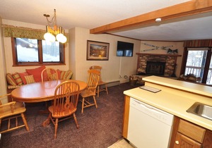 Ski-in ski-out 1 Bdrm Chalet w sauna on slopes & lake - sleeps 2
