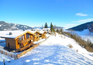 Ski-in / Ski-out Chalet Maiskogel 13a by Alpen Apartments