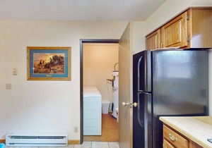 Ski-in/ski-out townhome w/garage, shared pool/hot tub, steps to lifts/Main St