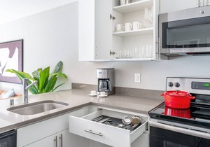 Smart Sunnyvale 1BR w/Gym, Pool, Spa, near Transit, by Blueground