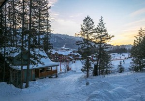 Snow Creek Cabins by Fernie Lodging Co