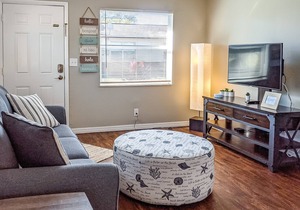 Snowbird-Friendly Duplex with Washer/Dryer, Free High-Speed WiFi, & Central AC!