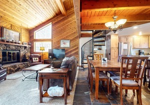 Snowflower 26 Remodeled Spacious Condo With Great Complex Amenities by RedAwning