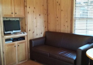Snowflower Camping Resort Cabin 4