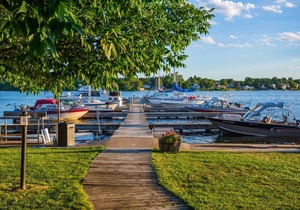 Snug Harbor Inn - Luxury Cottage 1