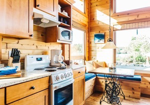 Snug Harbor Resort and Marina - One Bedroom Waterfront Cabin Handicap Access