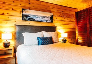 Snug Harbor Resort and Marina - Two Bedroom Waterfront Suite