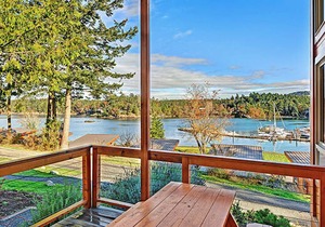 Snug Harbor Resort and Marina - Two Bedroom Water View Cabin, Queen Beds