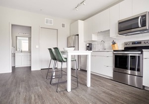 Sonder at LUNA | Studio Apartment