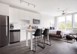 Sonder | Luna Apartments | Bright Studio + Gym