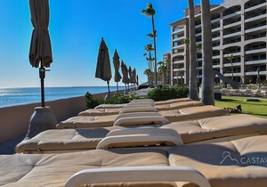 Sonoran Spa W102 - 2 BR Next to the Pool, High Speed Wi-Fi - Beachfront Ground Floor Luxury Condo