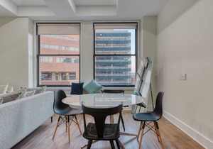 Sosuite | Light-filled Independence Park 2-bedrooms
