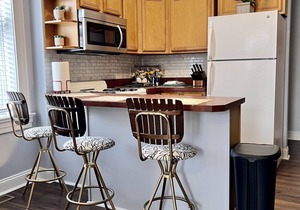 Soulard 1 Bedroom with In-Unit Washer Dryer - Long Term Welcome