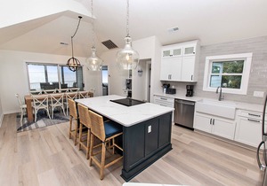 Soundfront, Sound views, Private Pool! MS1, Devonshire