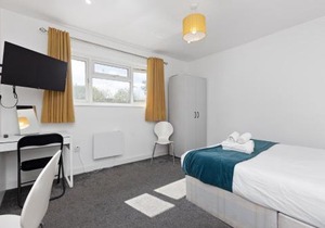 South Harrow Apartment
