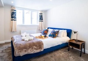 South Quay Apartment