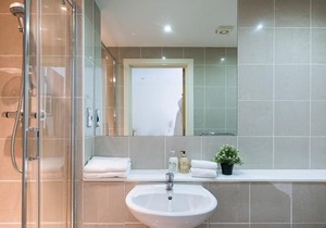 Spacious 2 Bed - Battersea High Street