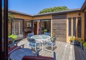 Spacious 3 bedroom home on Seadrift Lagoon