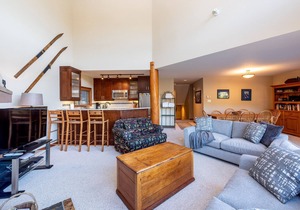Spacious 3BR | Walk to Village & Lake | Quiet Location | Hot Tub Access | Managed by Aloha Whistler