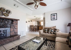 SPACIOUS 4 BED/3 BATH HOME NEAR CITY PARK !!!!