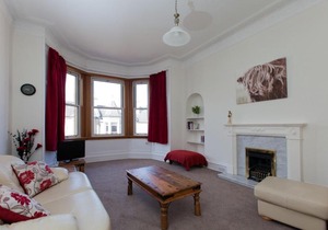 Spacious and Bright Polworth Flat