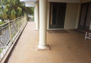 Spacious apartment in Curepipe - 150 sqm with balcony